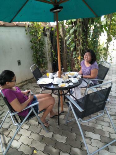 Hostal Dions Guest House
