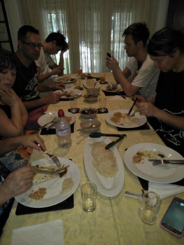 Hostal Dions Guest House