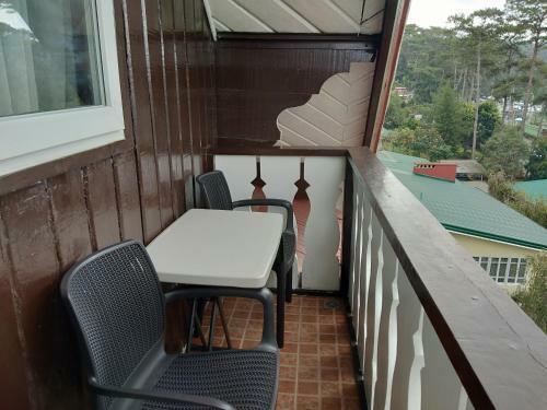 Safari Lodge Baguio By Log Cabin Hotel