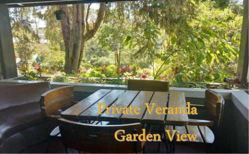 Safari Lodge Baguio By Log Cabin Hotel