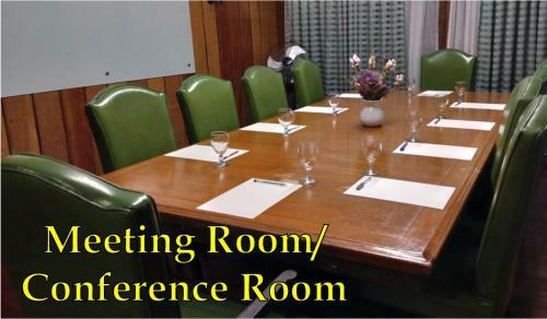 Safari Lodge Baguio By Log Cabin Hotel