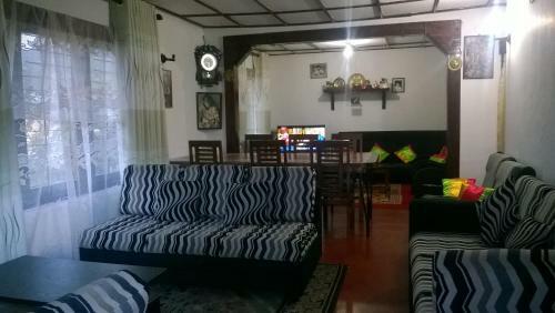 Srihelyes Inn