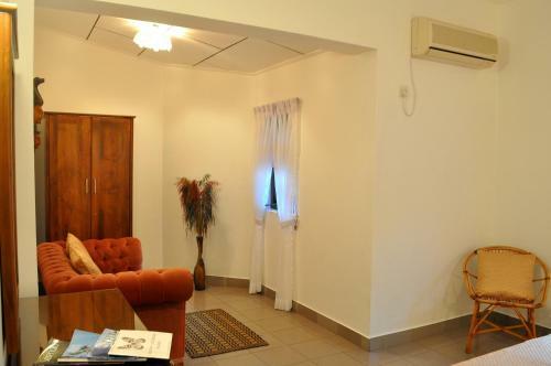 Hostal Ayubowan Guesthouse