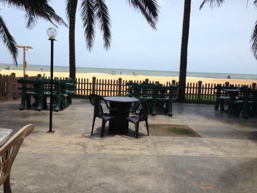 Hotel Oasis Beach Resort