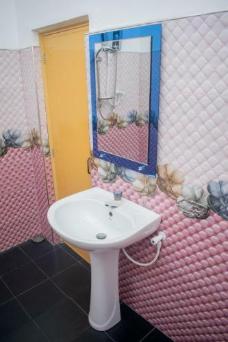 Hostal Singha Guest House