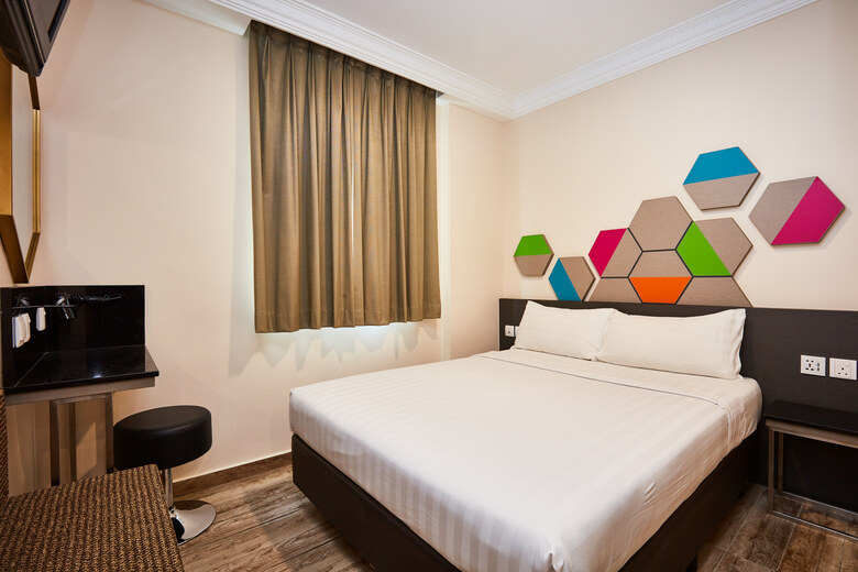 Fragrance Hotel Emerald