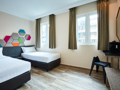 Fragrance Hotel Emerald