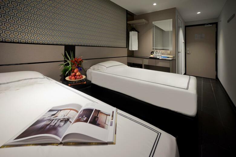 Hotel 81 Opera