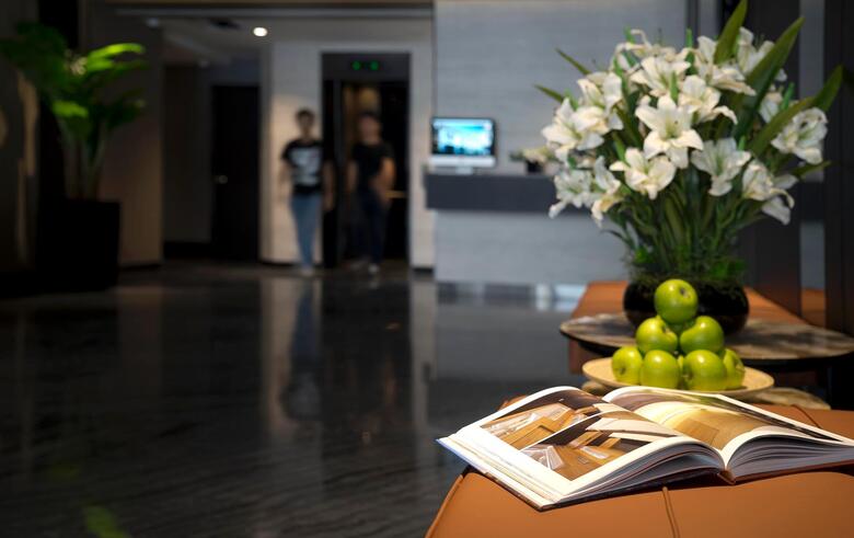 Hotel 81 Opera