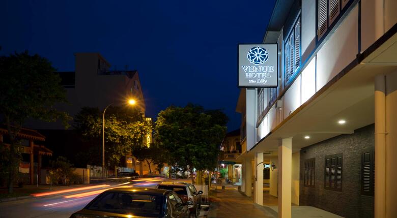 Hotel 81 Opera