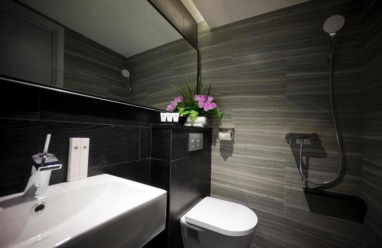 Hotel 81 Opera