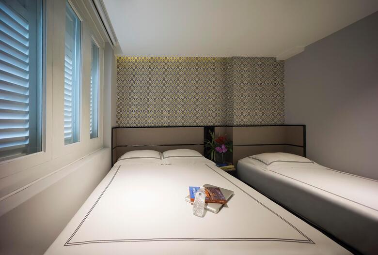 Hotel 81 Opera