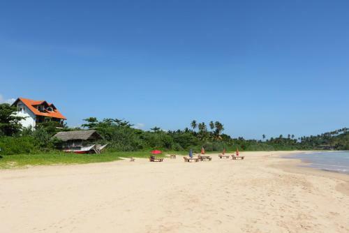 Hotel Talalla Bay Beach