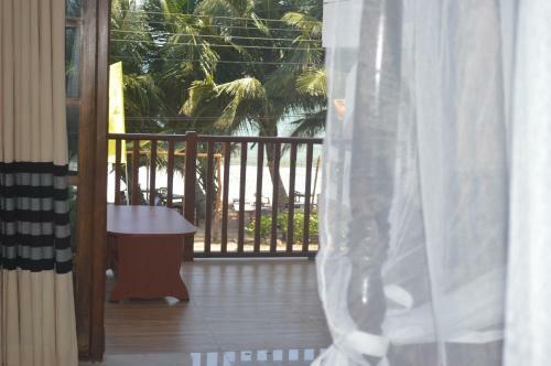 Hostal Shanika Beach Inn