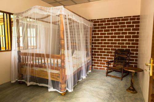 Sunshadow Chalet