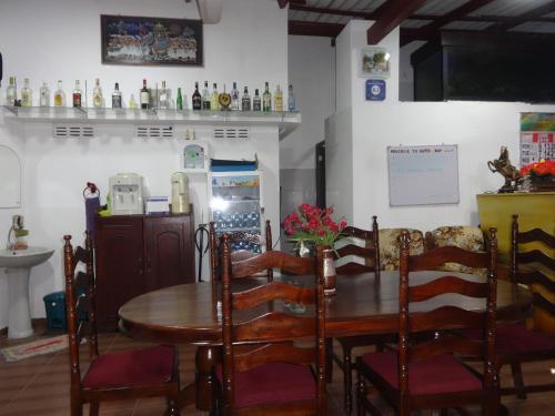 Hotel Dutch Bay Beach Cottages