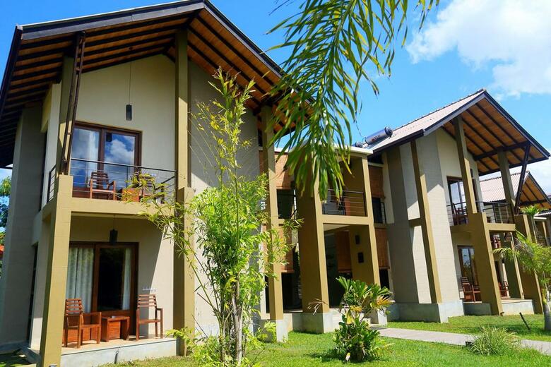 Hotel Chaarya Resort & Spa