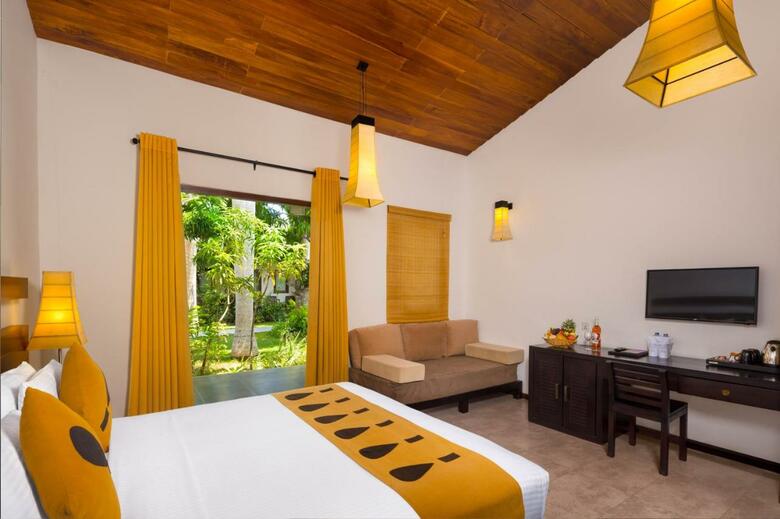 Hotel Chaarya Resort & Spa