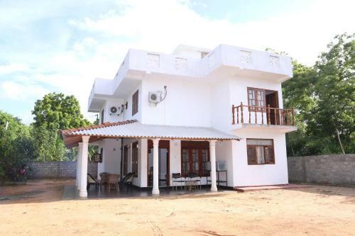 Hotel Whitehouse
