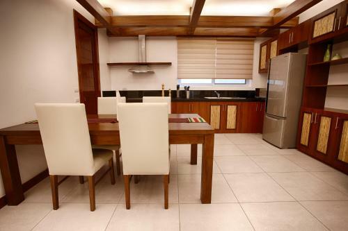 Aparthotel Vida Homes Condo Resort