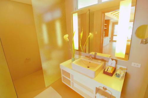 Hotel Bohol Shores