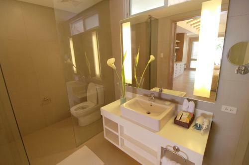 Hotel Bohol Shores