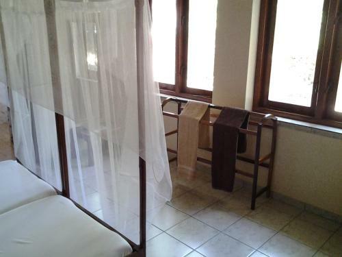 Hotel 4 U