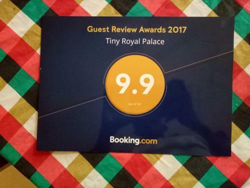 Hostal Tiny Royal Palace