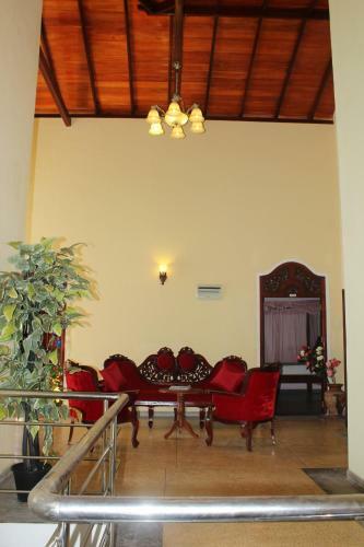 Hostal Tiny Royal Palace