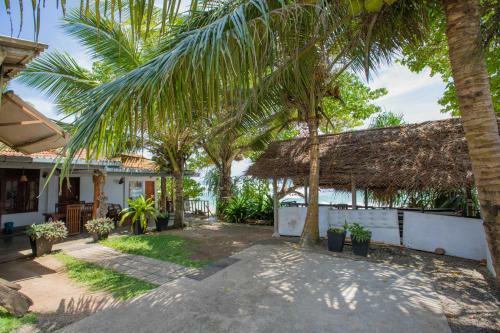 Hotel Sea Front Villa