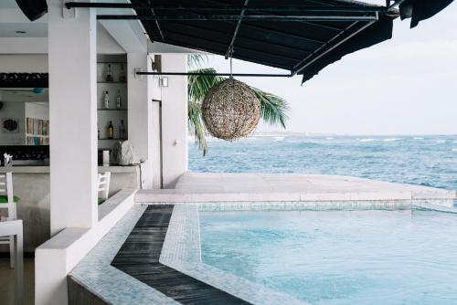 Hotel Cantaloupe Aqua