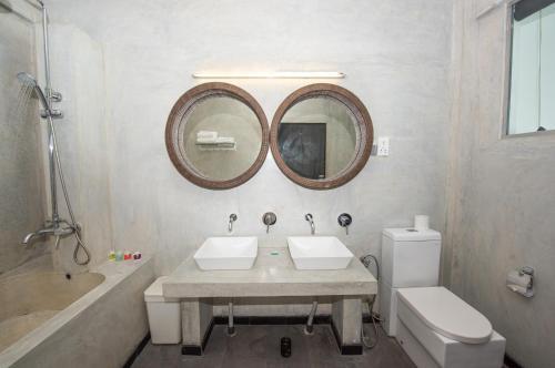 Hotel Cantaloupe Aqua