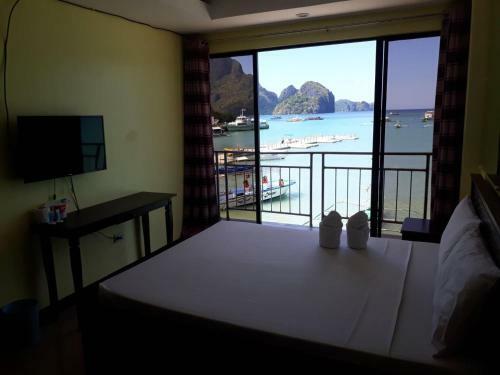 Aqua Travel Lodge