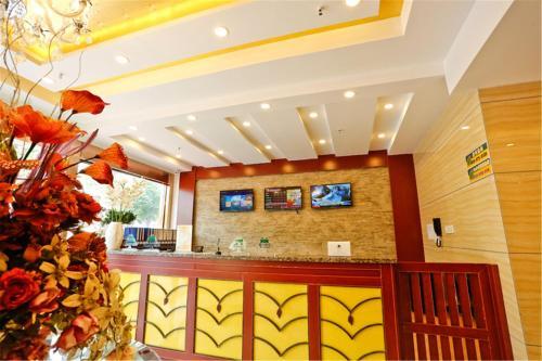 Greentree Inn Henan Kaifeng Gulou Square Express Hotel
