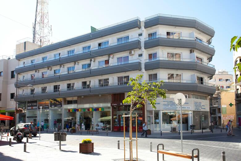 Hotel Apartments Petrou Bros