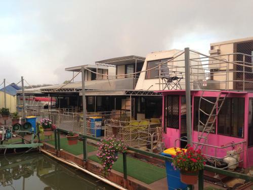 Mary River Houseboats