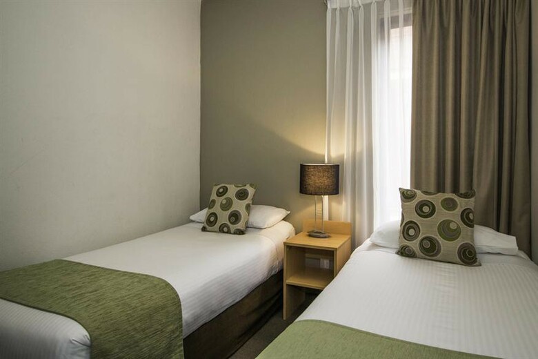 Hotel Breakfree On Hindley