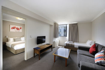 Hotel Waterside Apartments (1 Bdrm)