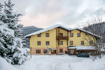 Hostal Hotel Bl�mchen