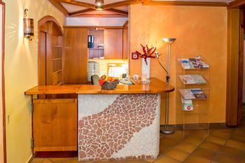Hostal Hotel Bl�mchen