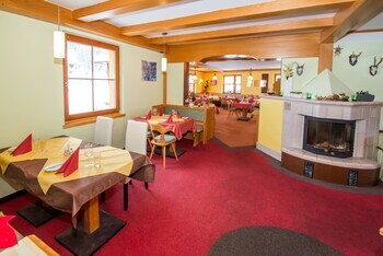 Hostal Hotel Bl�mchen