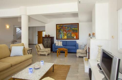Sunset Meneou Villa