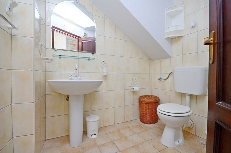 House Teo