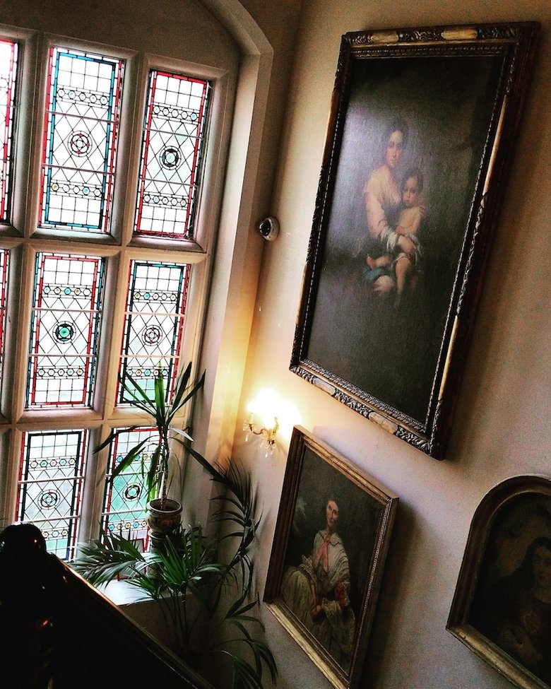 Hostal The Gothic Mansion