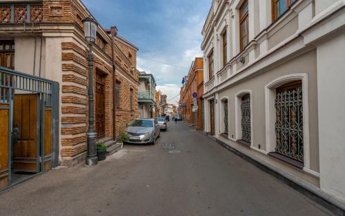 Sunny Day's Tbilisi