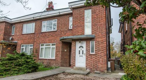 Chelmsford Executive Apartment