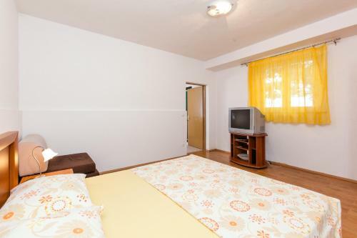 Apartments Sumpetar Beach