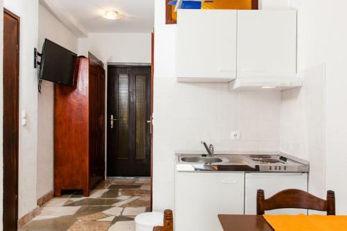 Apartments Sumpetar Beach