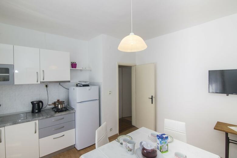 Apartments Jakov