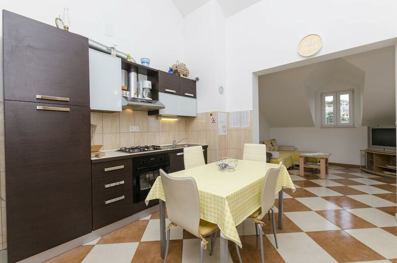 Apartments Marinko